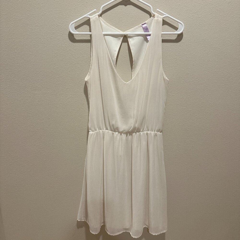 Alya Ivory Chiffon Sleeveless Lined Dress